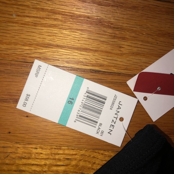 Bundle of swimwear - Picture 7 of 13